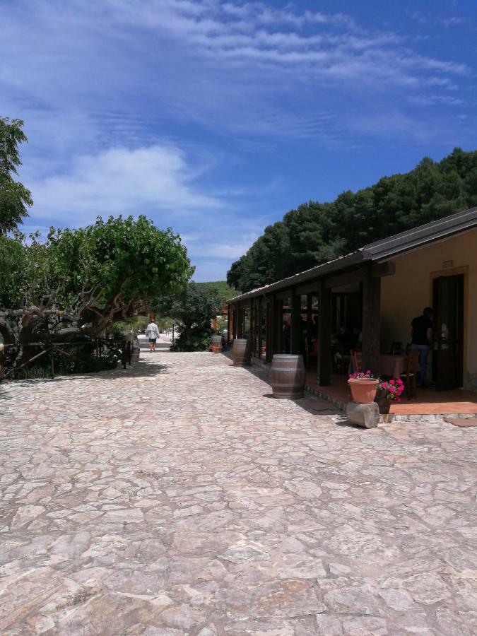 Agriturismo Tenute Pispisa Segesta Calatafimi Luaran gambar